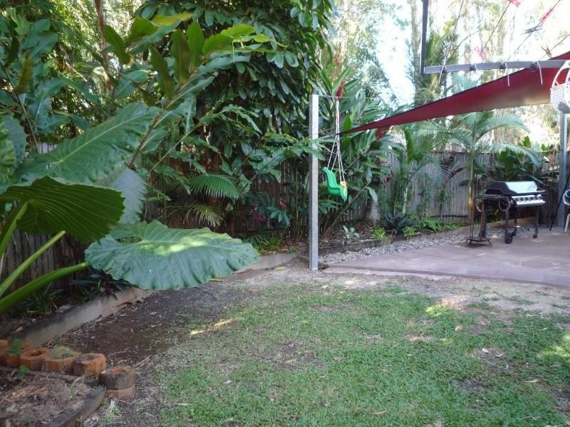 Holloways Beach QLD 4878