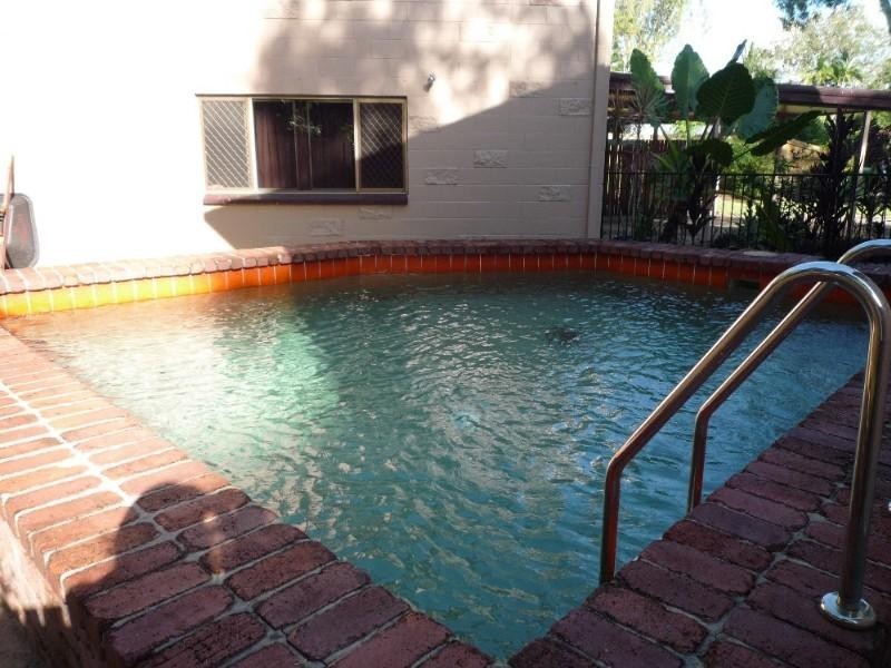 Holloways Beach QLD 4878