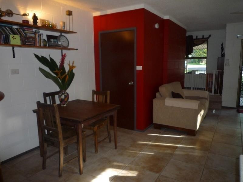 Holloways Beach QLD 4878