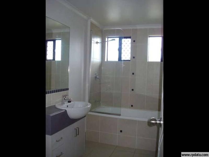 1/40-48 Intake Road, Redlynch QLD 4870