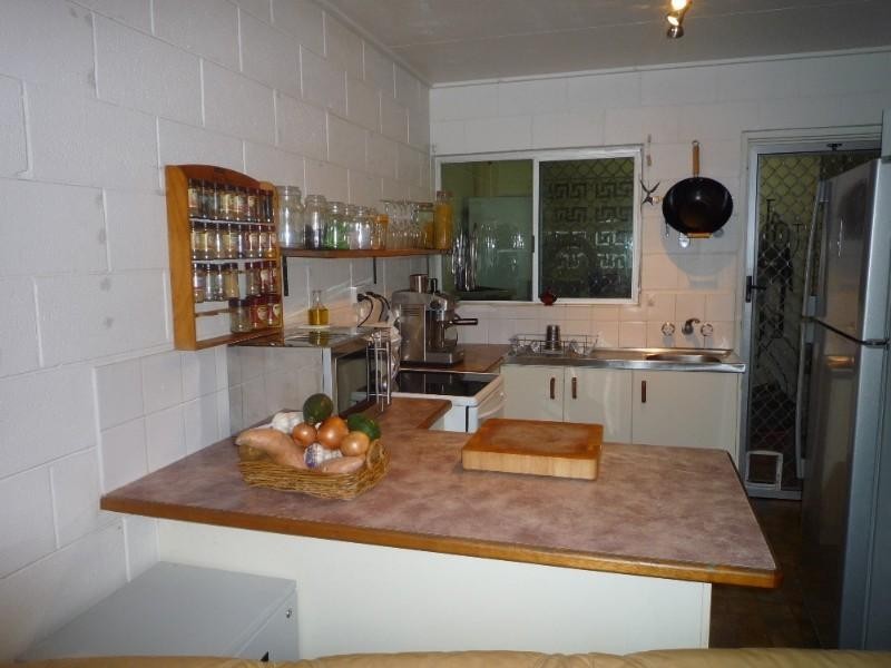Holloways Beach QLD 4878