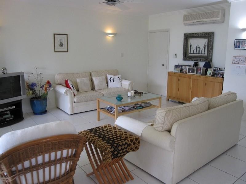 Trinity Beach QLD 4879