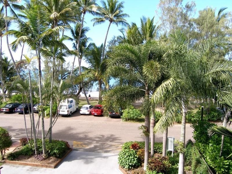 Palm Cove QLD 4879