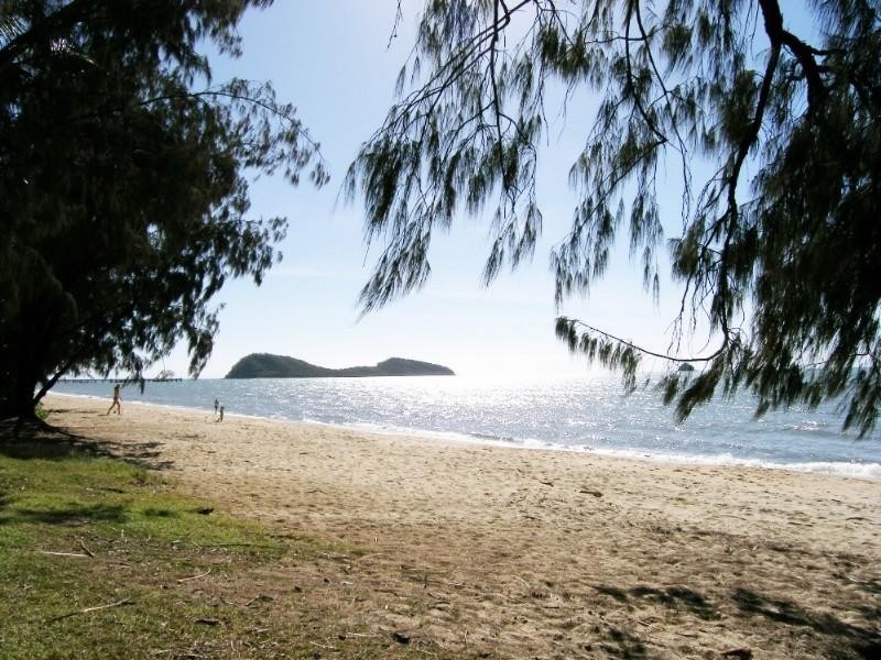 Palm Cove QLD 4879