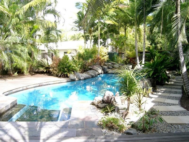 Clifton Beach QLD 4879