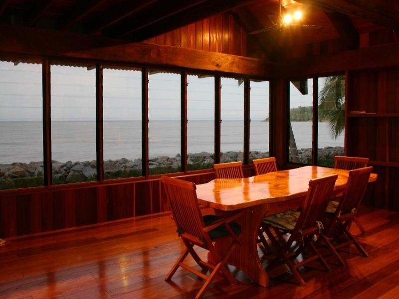 9 Arlington Esplanade, Clifton Beach QLD 4879