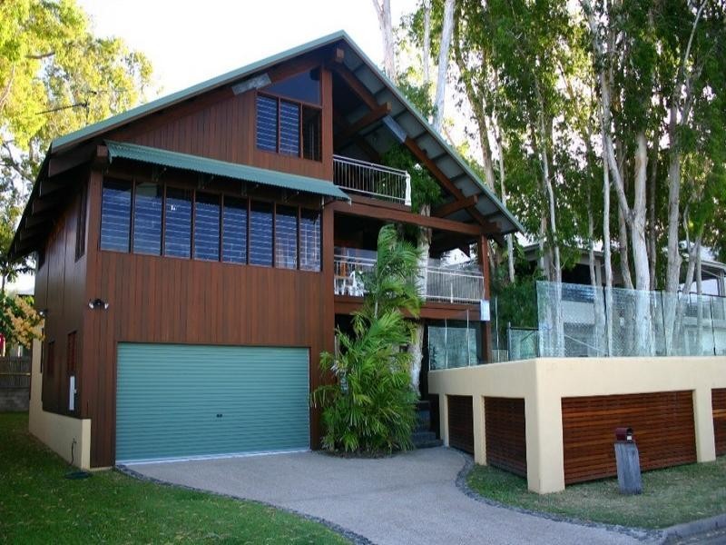 9 Arlington Esplanade, Clifton Beach QLD 4879