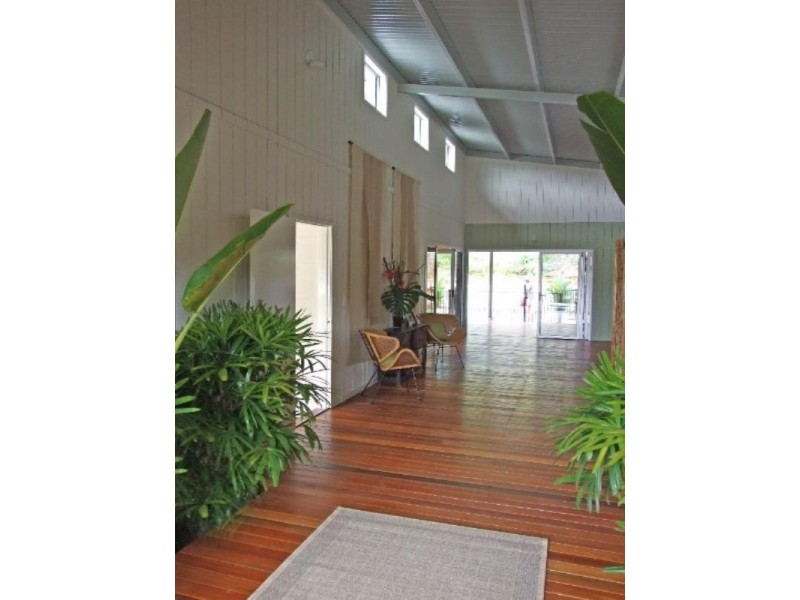 68 Roberts Drive, Trinity Beach QLD 4879