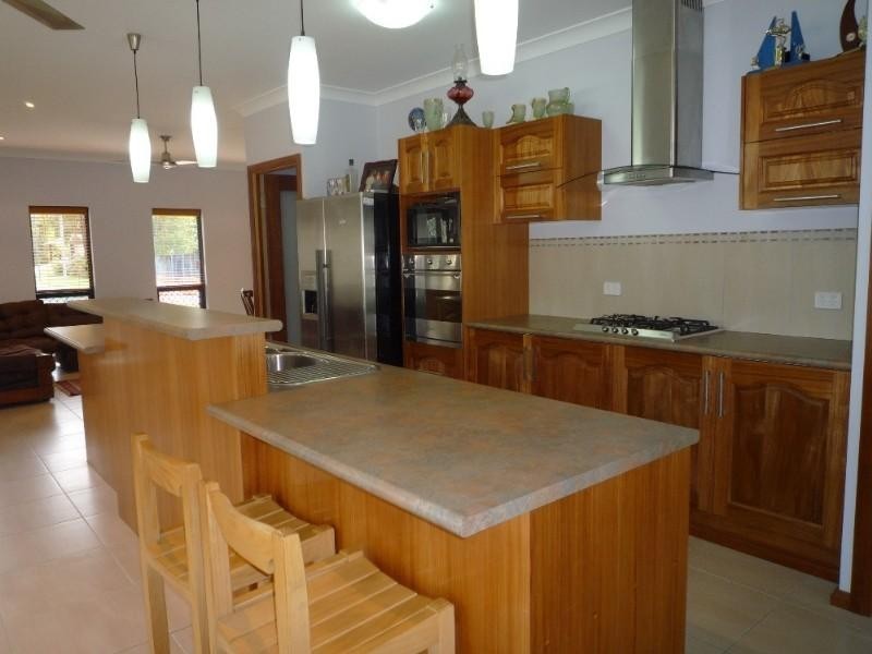 Holloways Beach QLD 4878