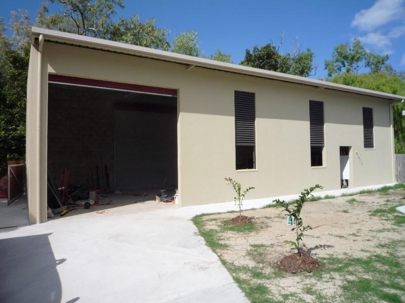 Holloways Beach QLD 4878