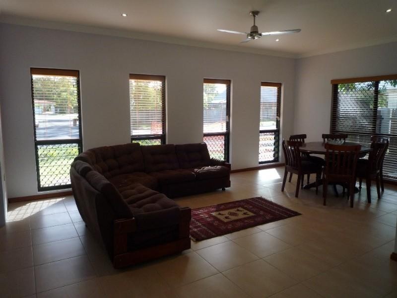 Holloways Beach QLD 4878