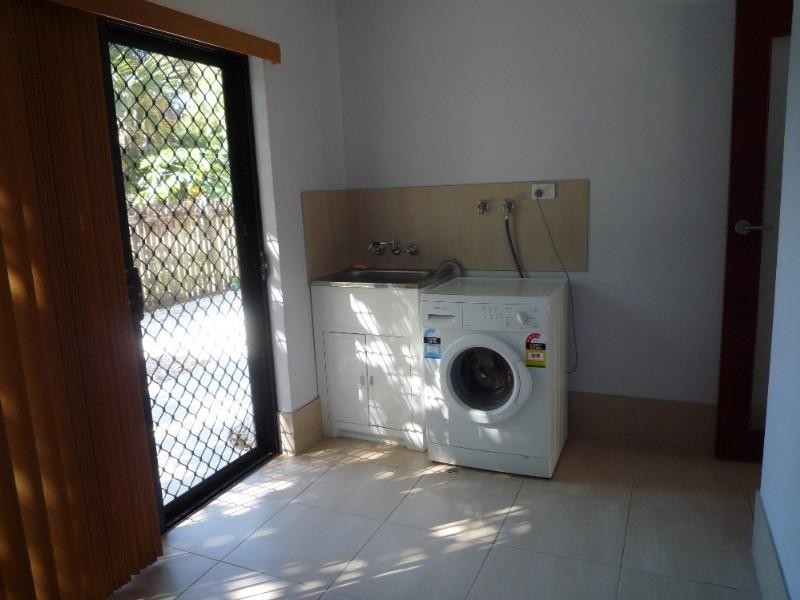 Holloways Beach QLD 4878