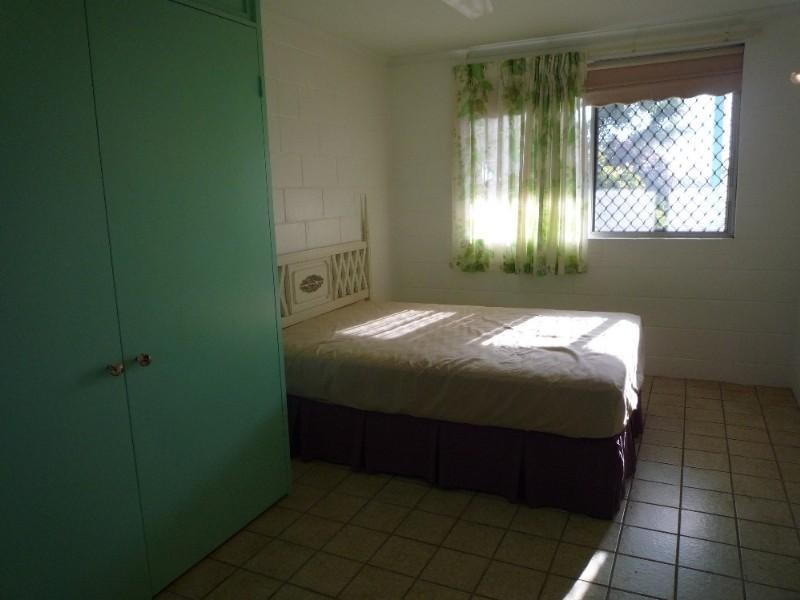 Holloways Beach QLD 4878