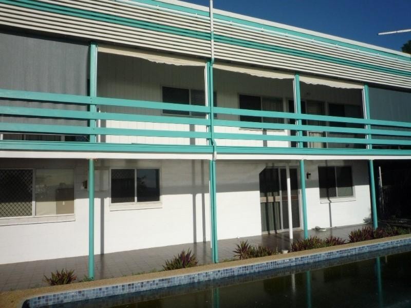 Holloways Beach QLD 4878