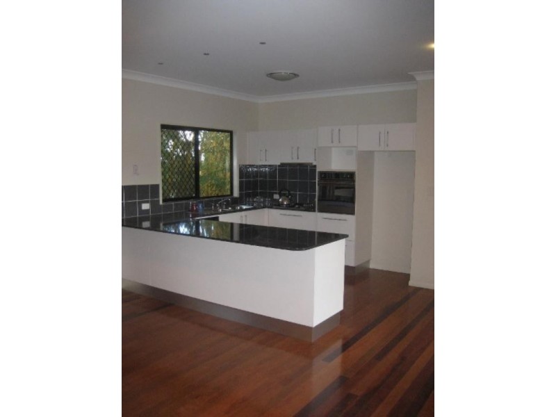 4/7 Tenni Street, Redlynch QLD 4870