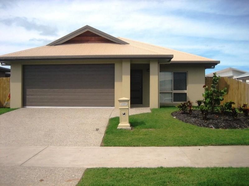 12 Totley Chase, Trinity Park QLD 4879