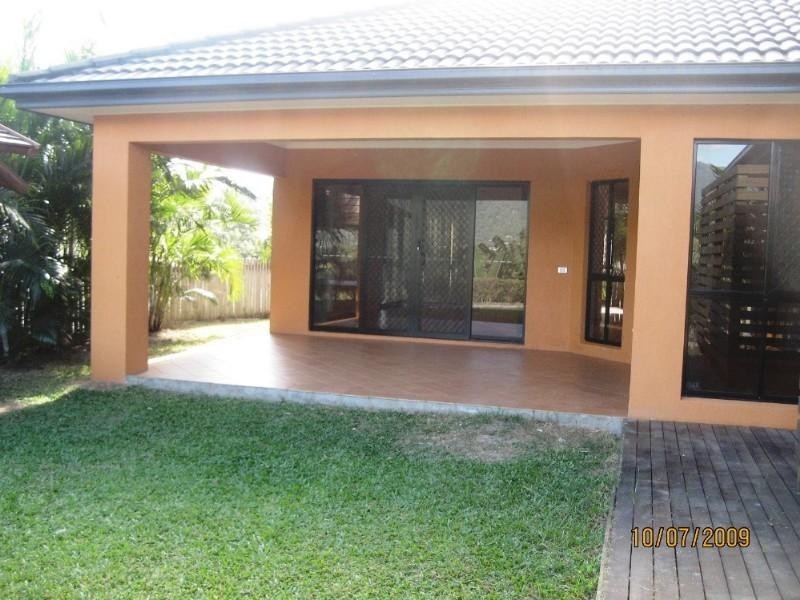 7 Playford Close, Brinsmead QLD 4870