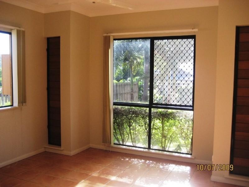 7 Playford Close, Brinsmead QLD 4870