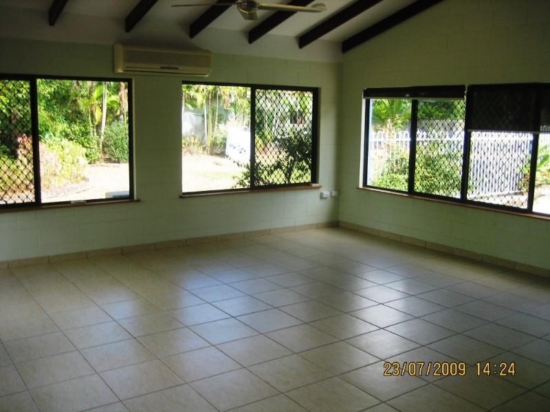 21 Hope Street, Clifton Beach QLD 4879