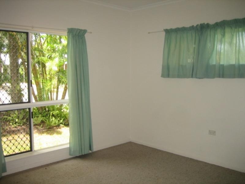 9 Krakatoa Close, Smithfield QLD 4878