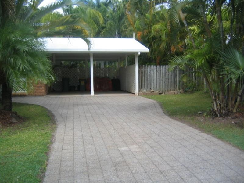 9 Krakatoa Close, Smithfield QLD 4878