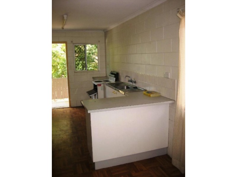 6/14 Curtin Street, Westcourt QLD 4870