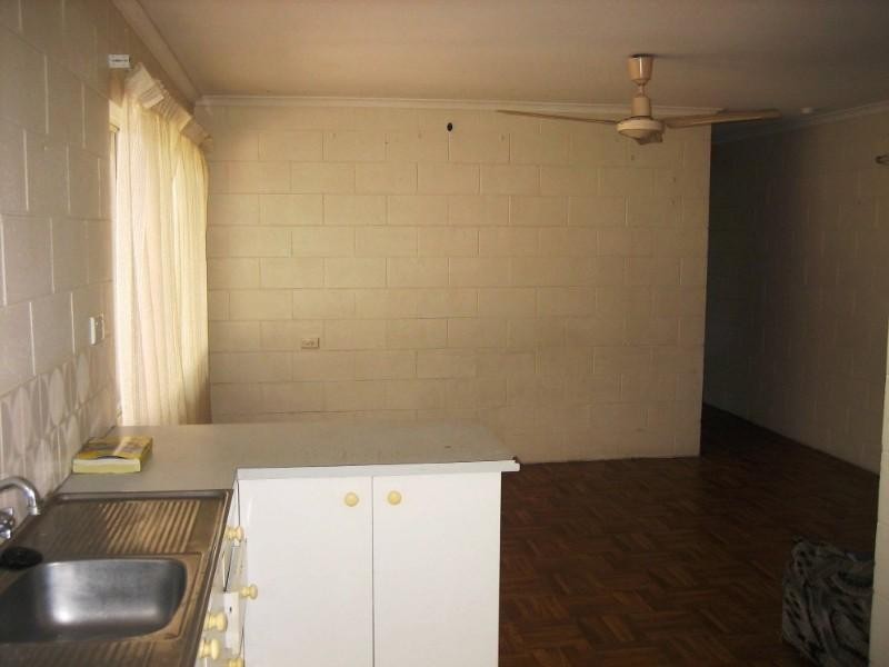 6/14 Curtin Street, Westcourt QLD 4870