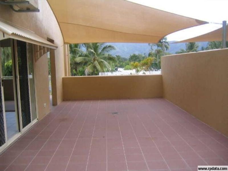 6/110 Moore Street, Trinity Beach QLD 4879
