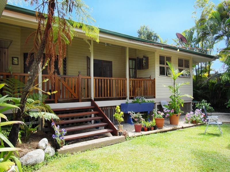 Kewarra Beach QLD 4879