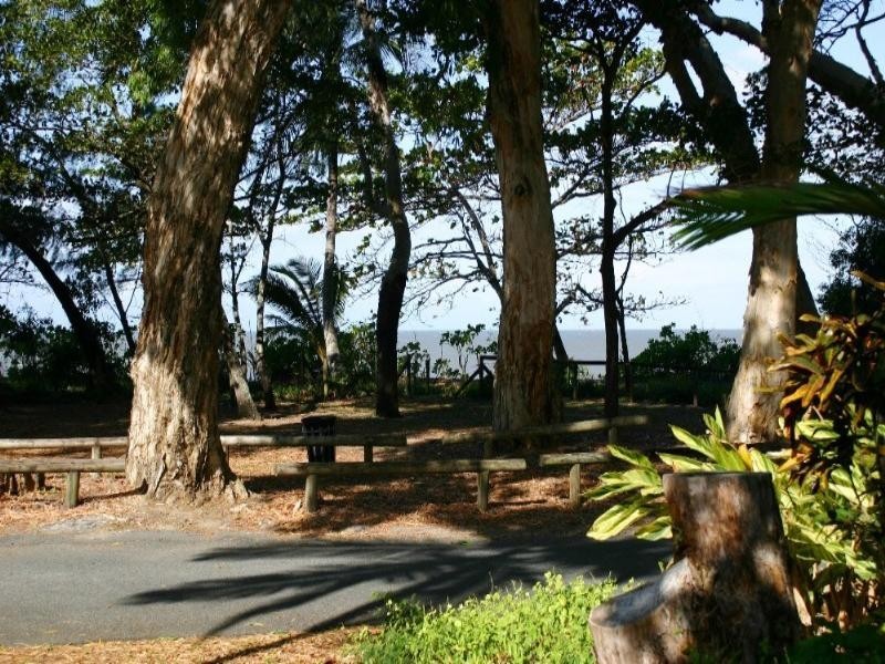Clifton Beach QLD 4879