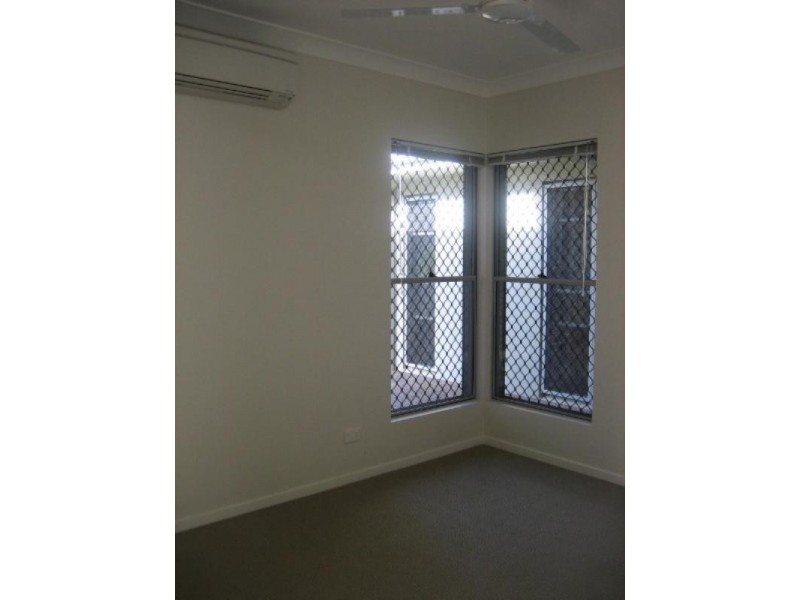 121 Roberts Drive, Trinity Beach QLD 4879