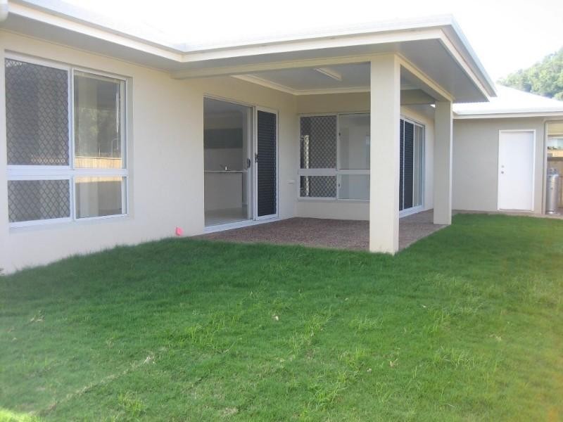 121 Roberts Drive, Trinity Beach QLD 4879