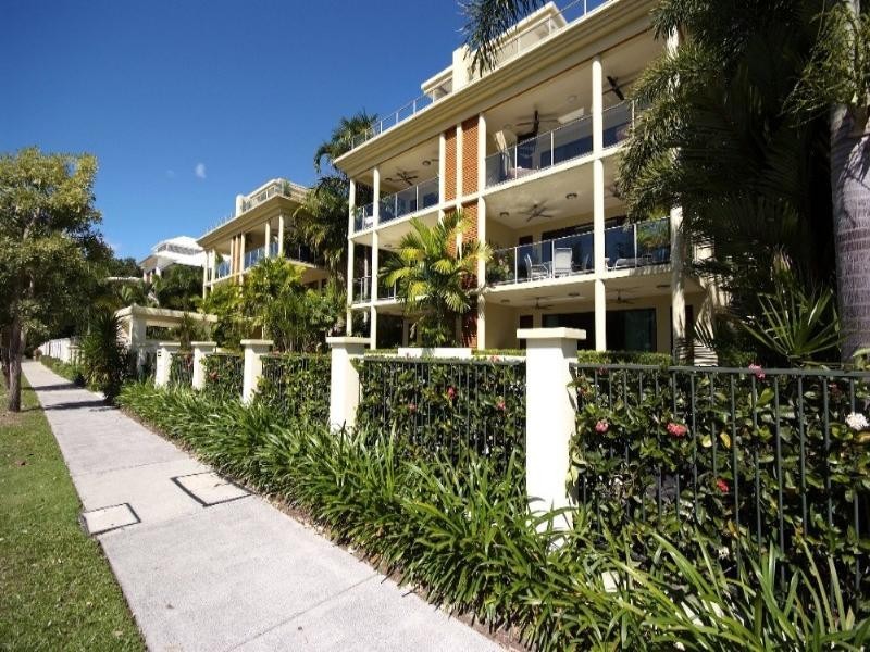 Yorkeys Knob QLD 4878