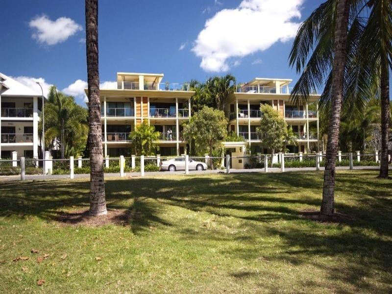 Yorkeys Knob QLD 4878