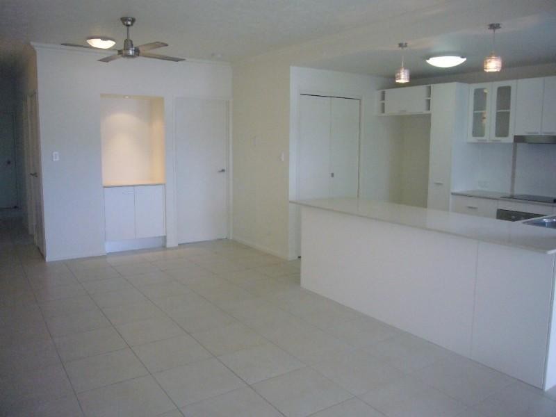 7/75 Moore Street, Trinity Beach QLD 4879
