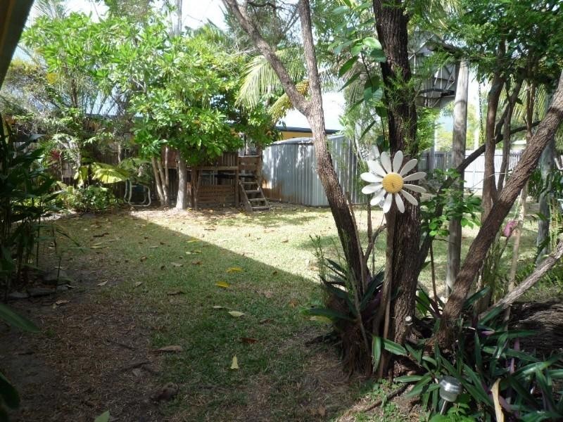 Clifton Beach QLD 4879