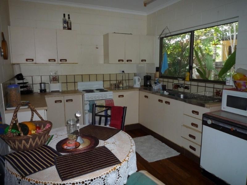 Clifton Beach QLD 4879