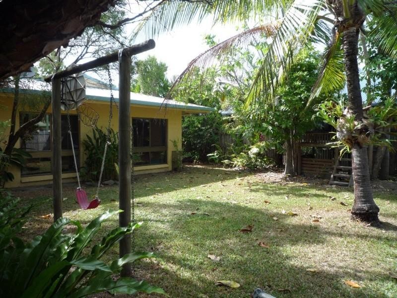 Clifton Beach QLD 4879