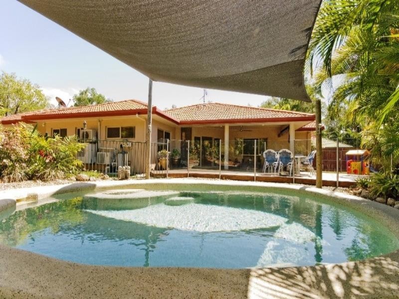 Clifton Beach QLD 4879