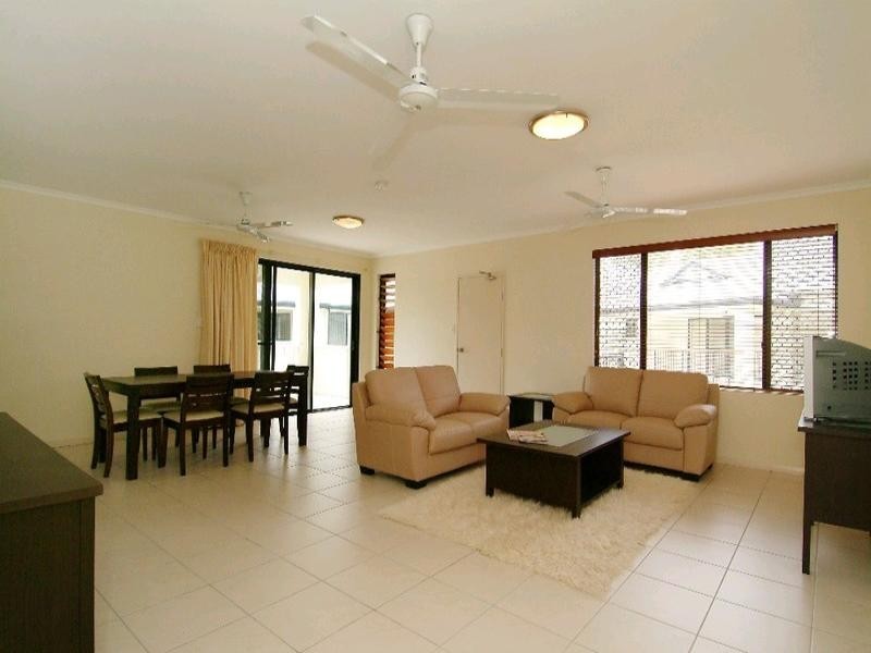 9/1 Keem Street, Trinity Beach QLD 4879