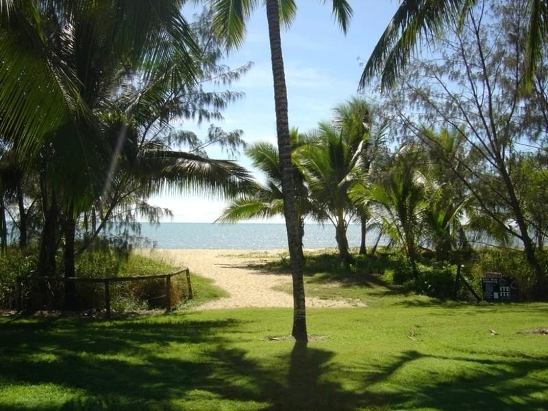 Yorkeys Knob QLD 4878