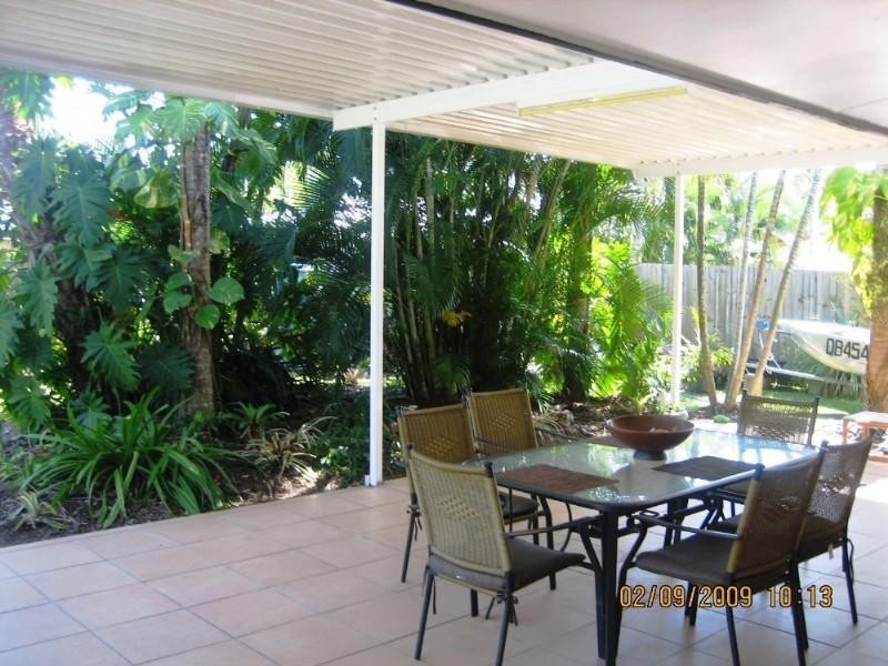 10 Bulolo Close, Trinity Beach QLD 4879