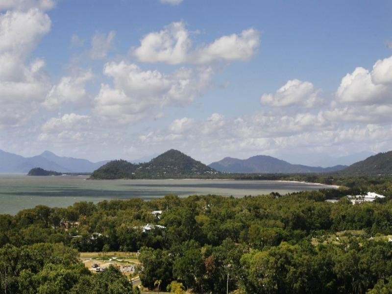 Palm Cove QLD 4879