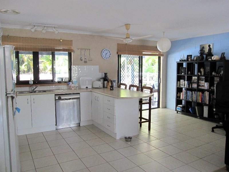 Trinity Beach QLD 4879