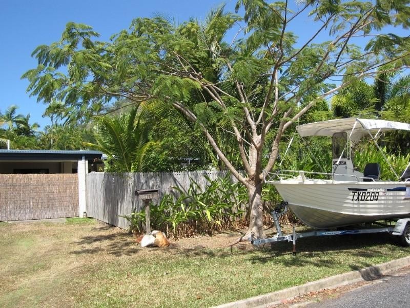 Trinity Beach QLD 4879