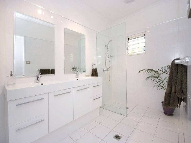 Clifton Beach QLD 4879