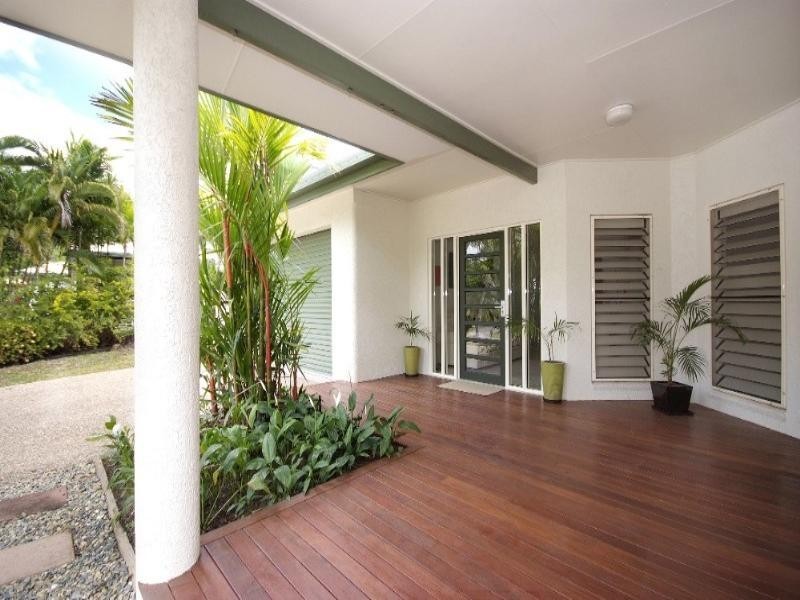 Clifton Beach QLD 4879