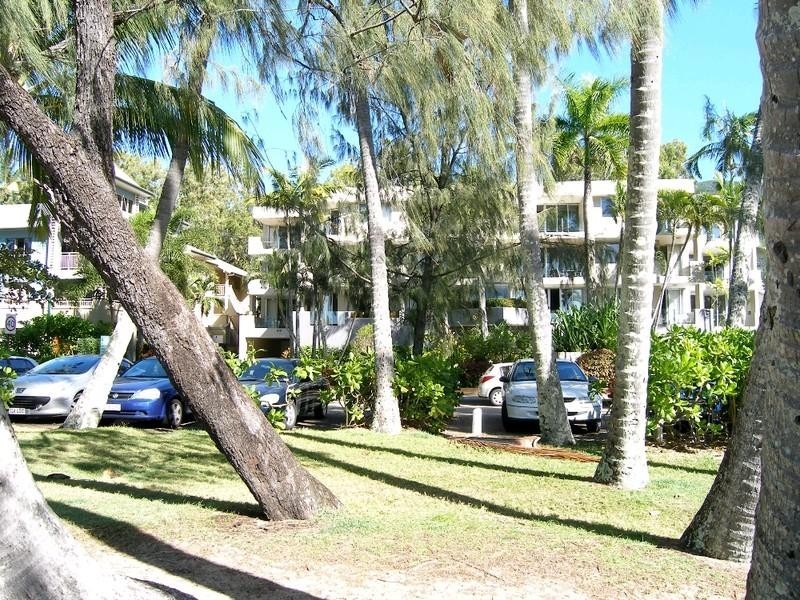 Palm Cove QLD 4879