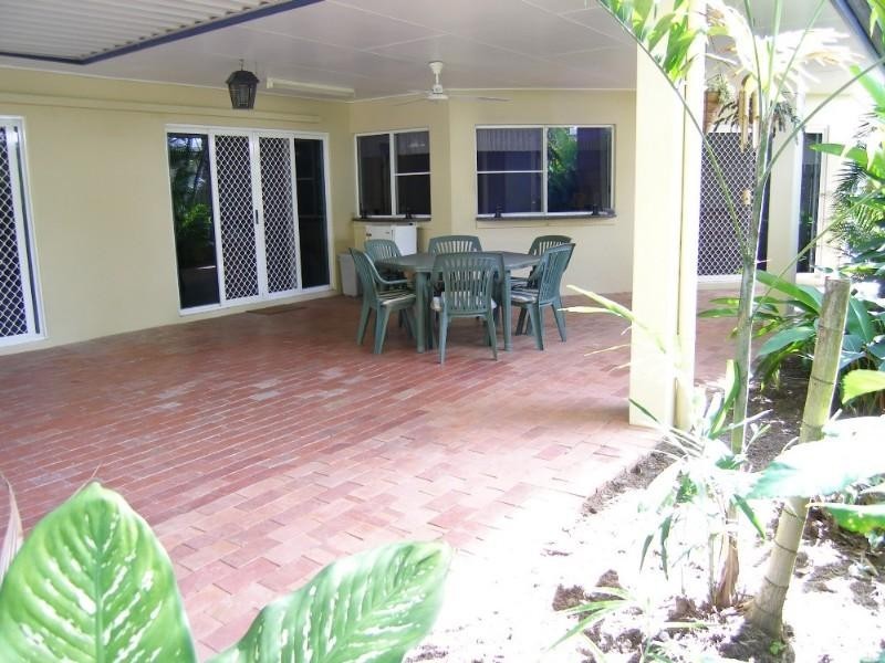 24 Eddy Street, Clifton Beach QLD 4879