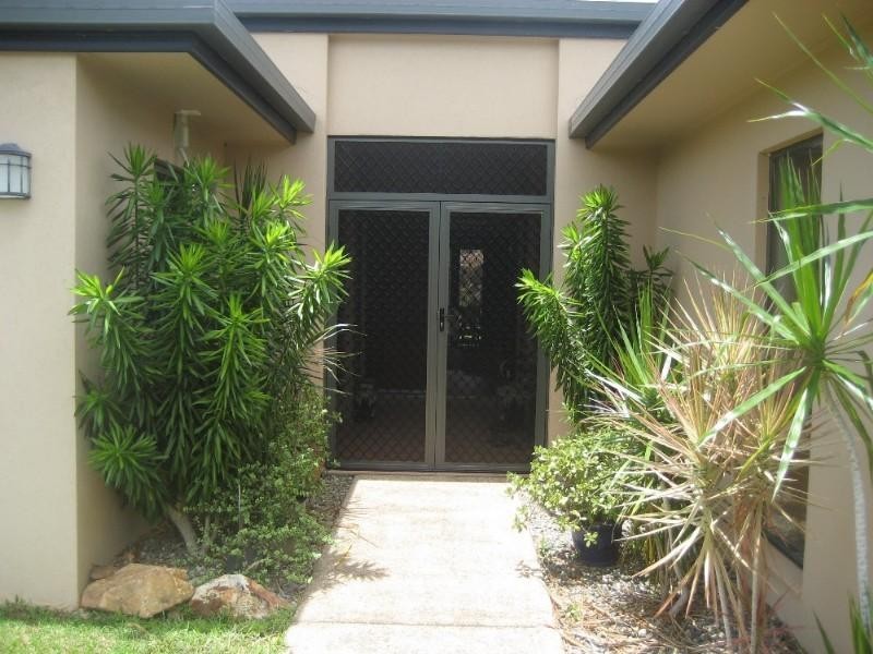 7 Orana Street, Caravonica QLD 4878